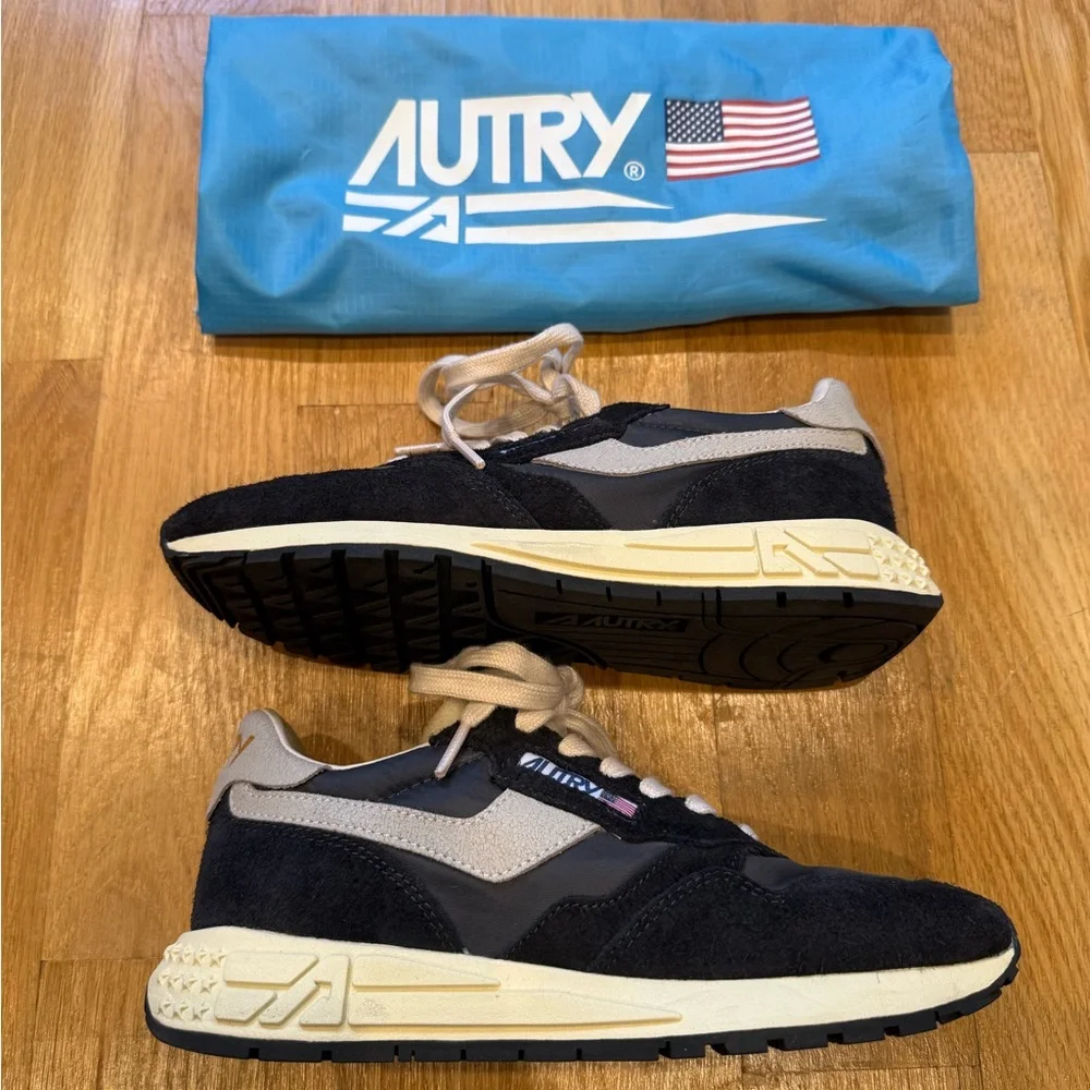Autry comfortable women