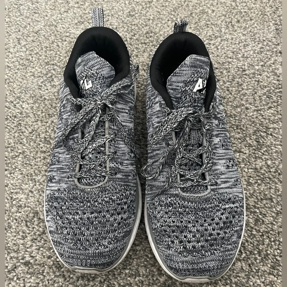 APL feather movement one