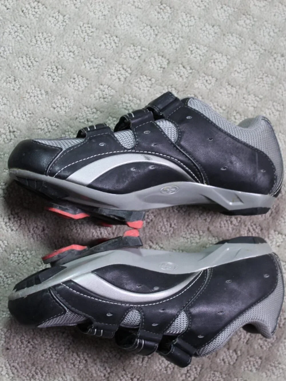 Specialized low shoes