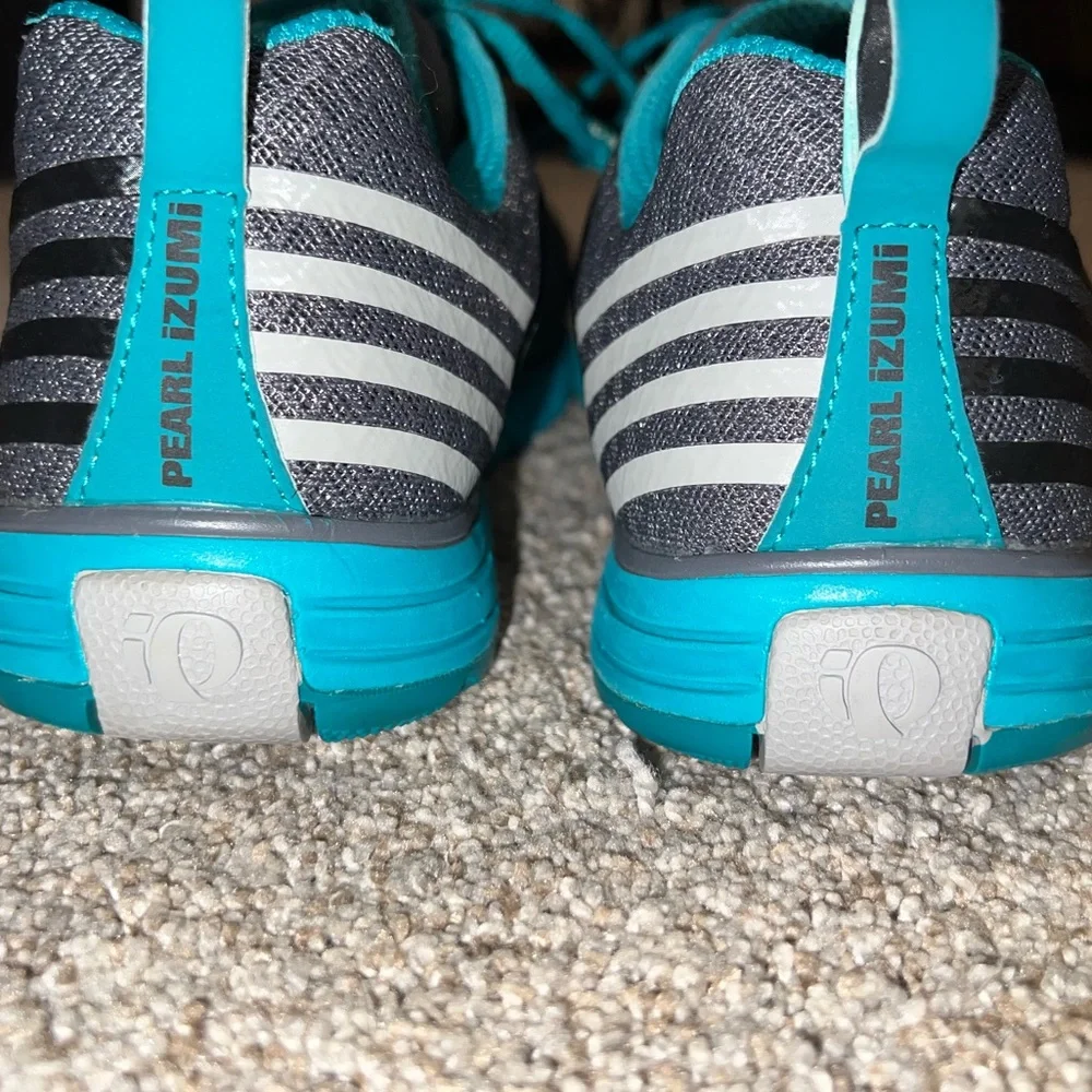 Pearl Izumi this pair