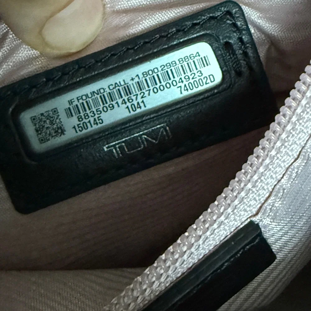 Tumi asra small