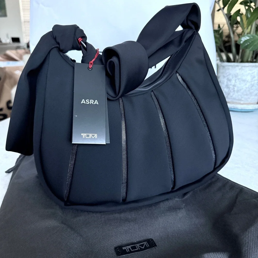 Tumi asra small
