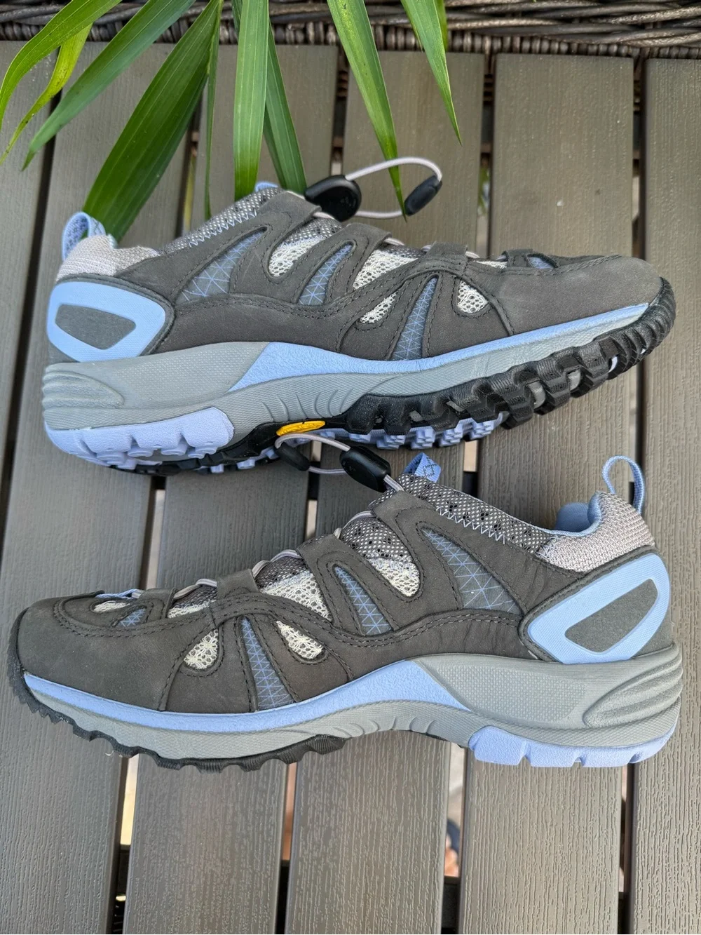 Merrell Avian Light Stretch Dark Shadow Women’s Size 7 NWOT
