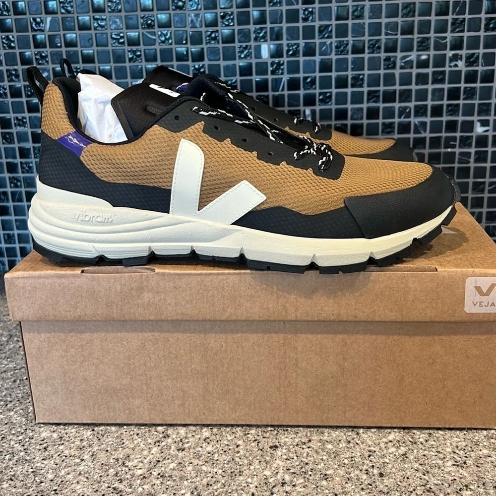 VEJA DEKKAN ALVEOMESH SNEAKERS PIERRE NEW IN BOX Size 42 EU