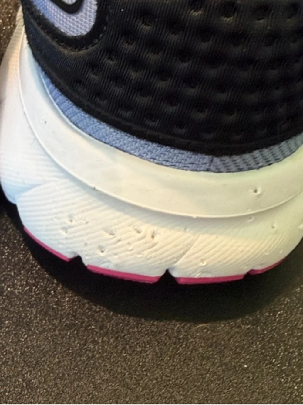 Brooks Trace 2 Women size 9— Light Gray/purple and Pink Brand New
