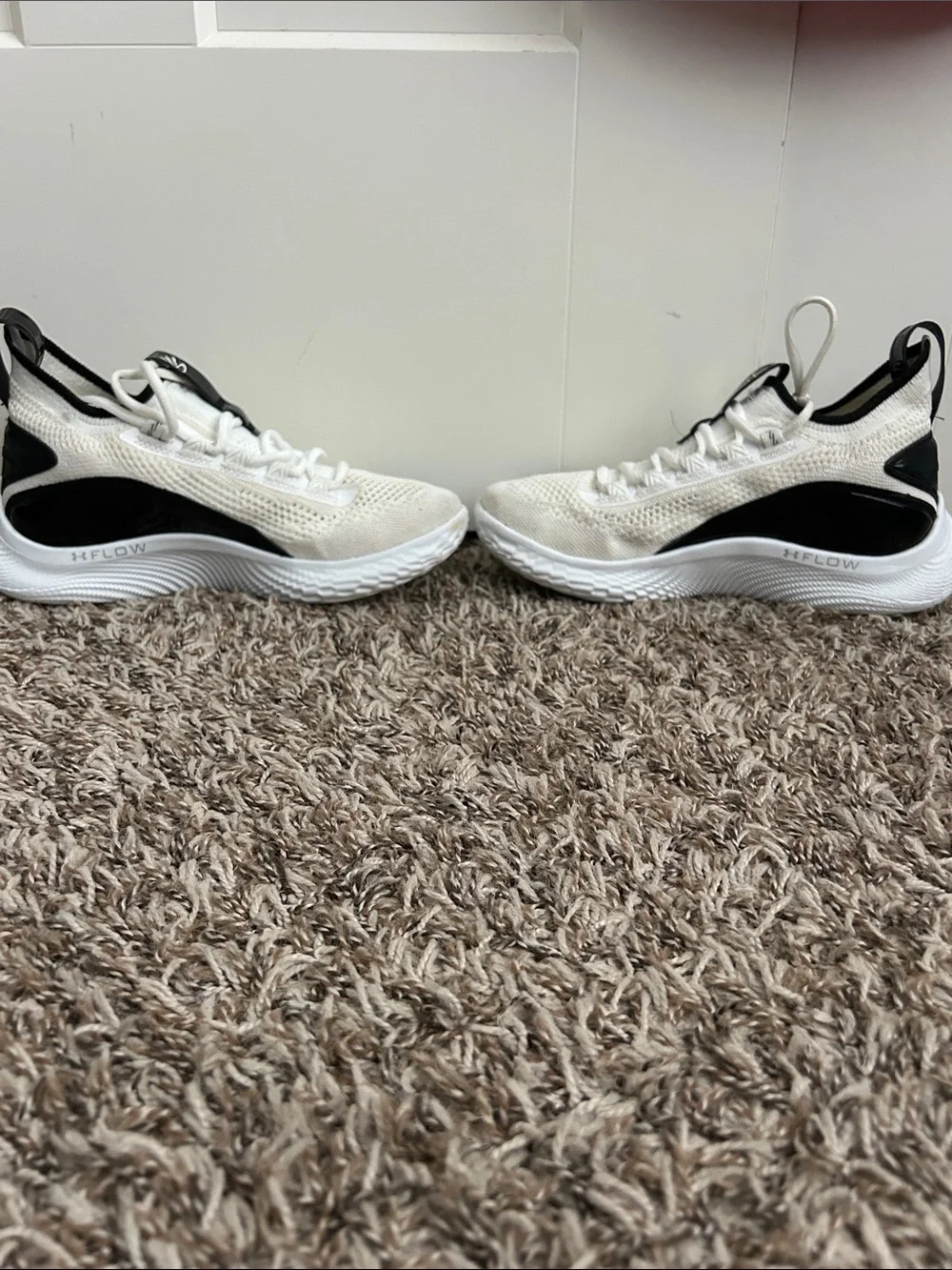 Under Armour Women's Knit BASKETBALL in White and Black