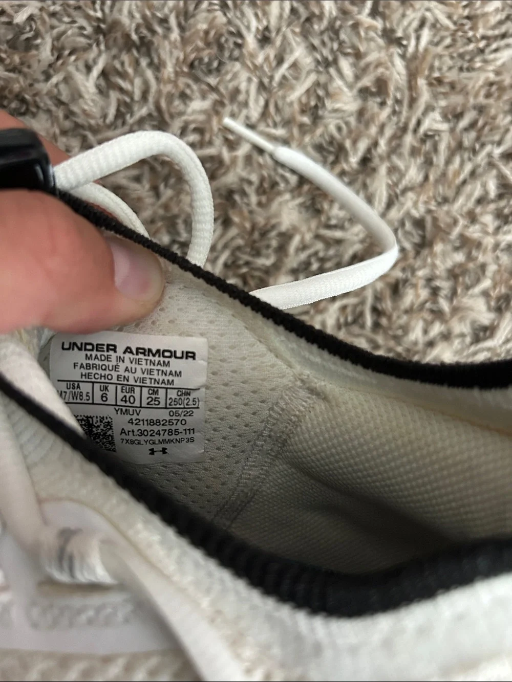 Under Armour Women's Knit BASKETBALL in White and Black