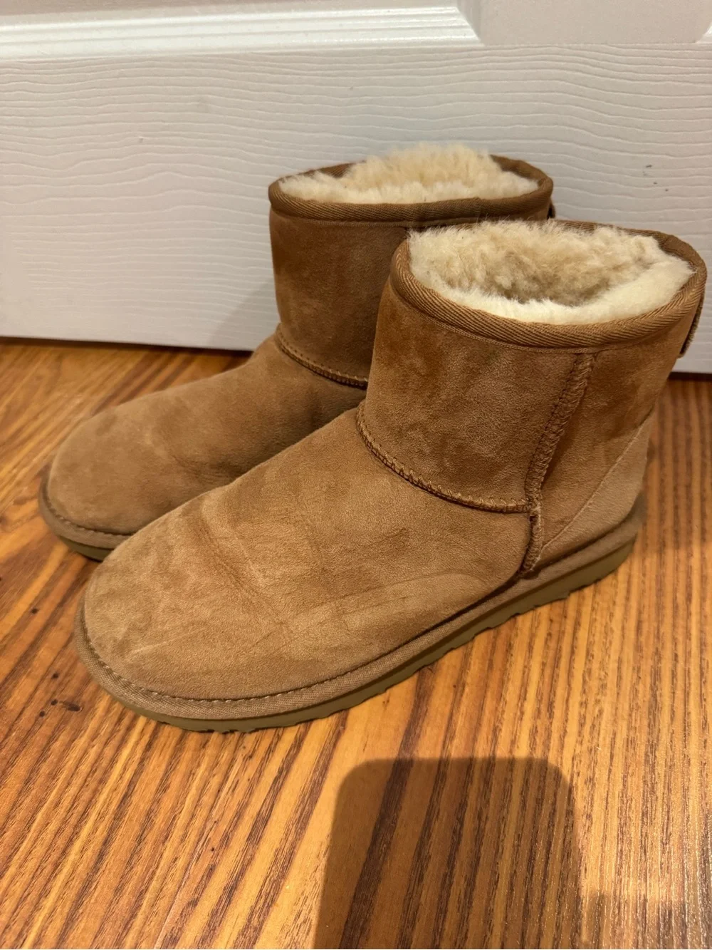 Women’s Uggs Cozy Shearling Ankle Boots in Chestnut