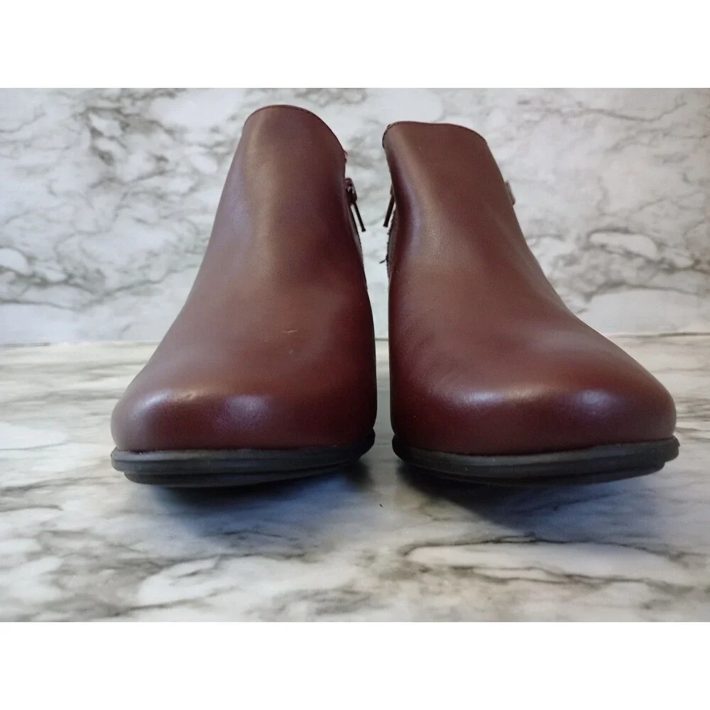 NWT Croft & Barrow Ortholite Ankle Boots Block Heel Size 9.5M