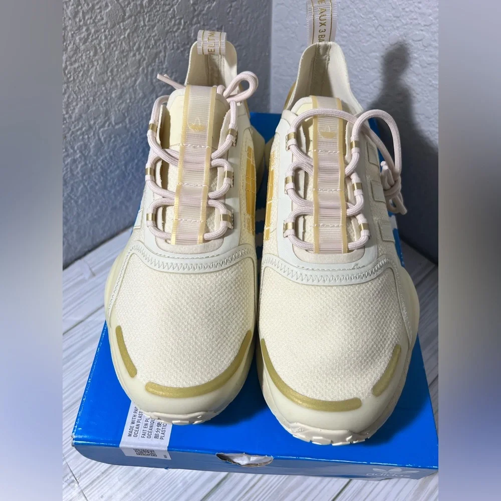Adidas NMD V3 Women's Running Shoes sneaker off white‎ sand Size 7 GZ2135