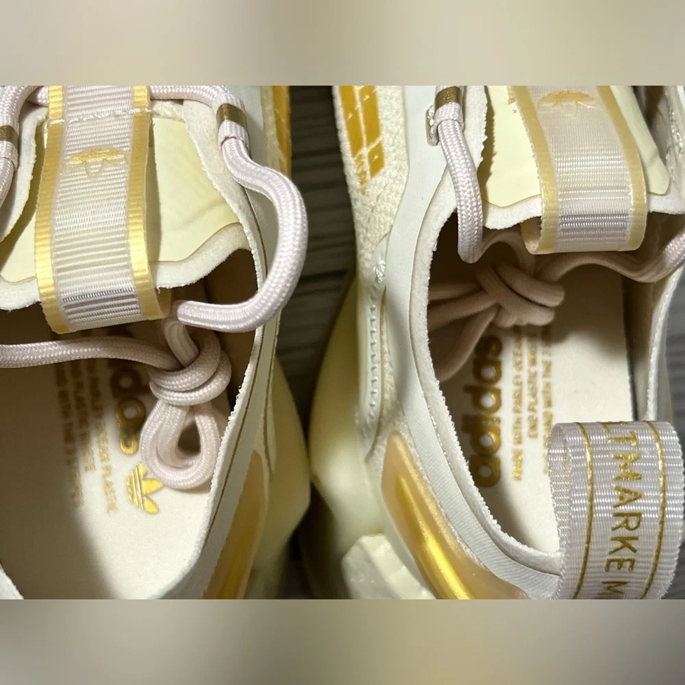 Adidas NMD V3 Women's Running Shoes sneaker off white‎ sand Size 7 GZ2135