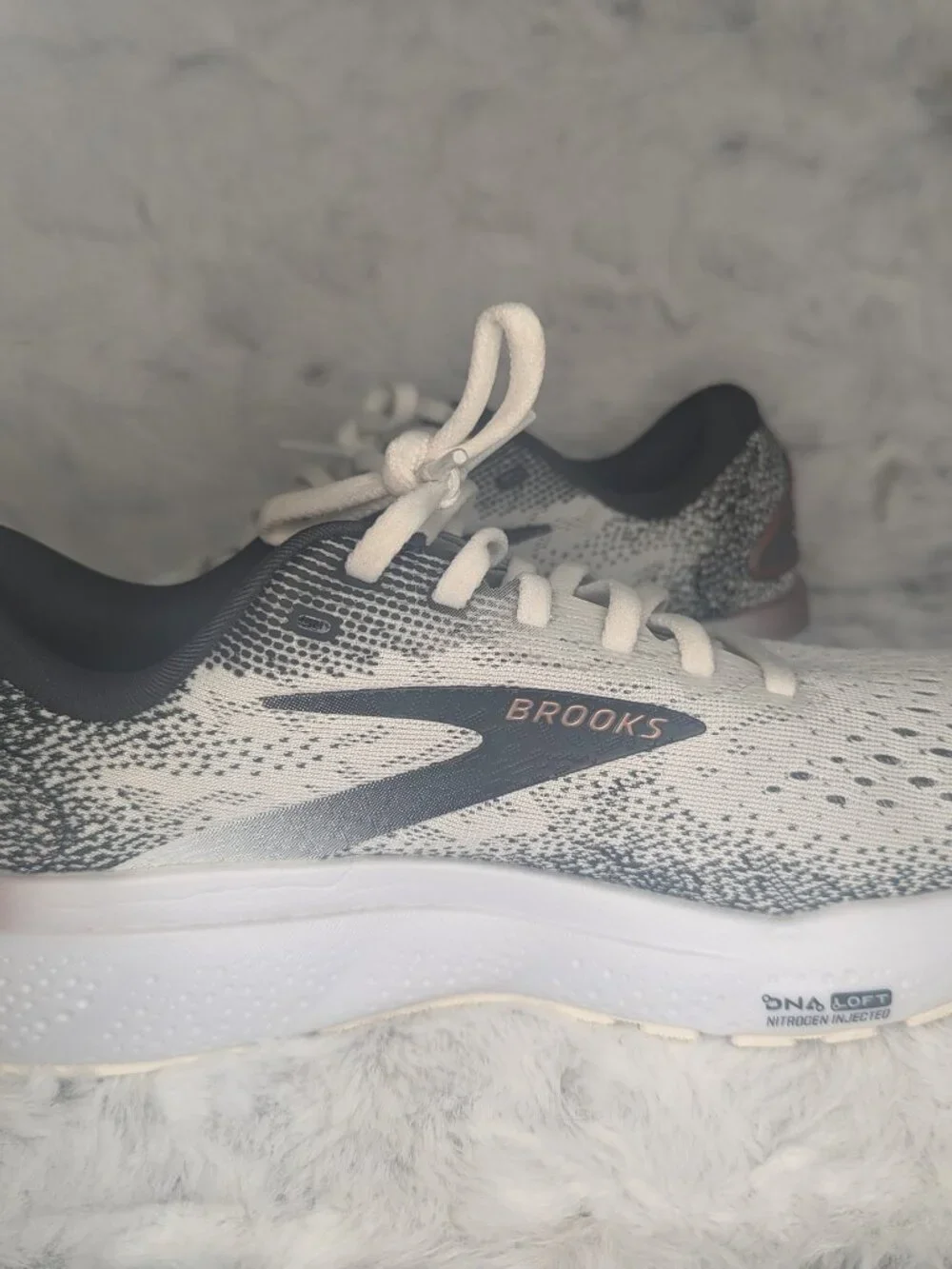 Brooks walking worn