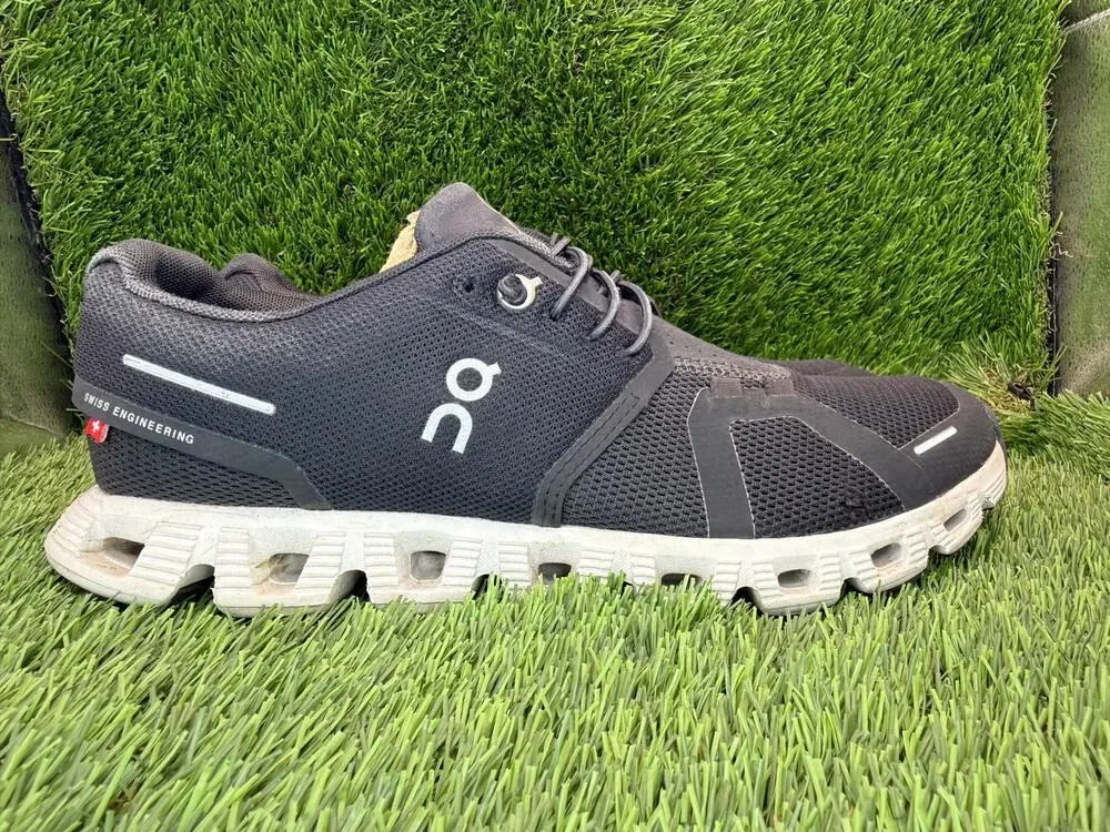 On Running Cloud 5 59.98904 Athletic Sneaker Women's 8.5 Black Mesh Sports Gym