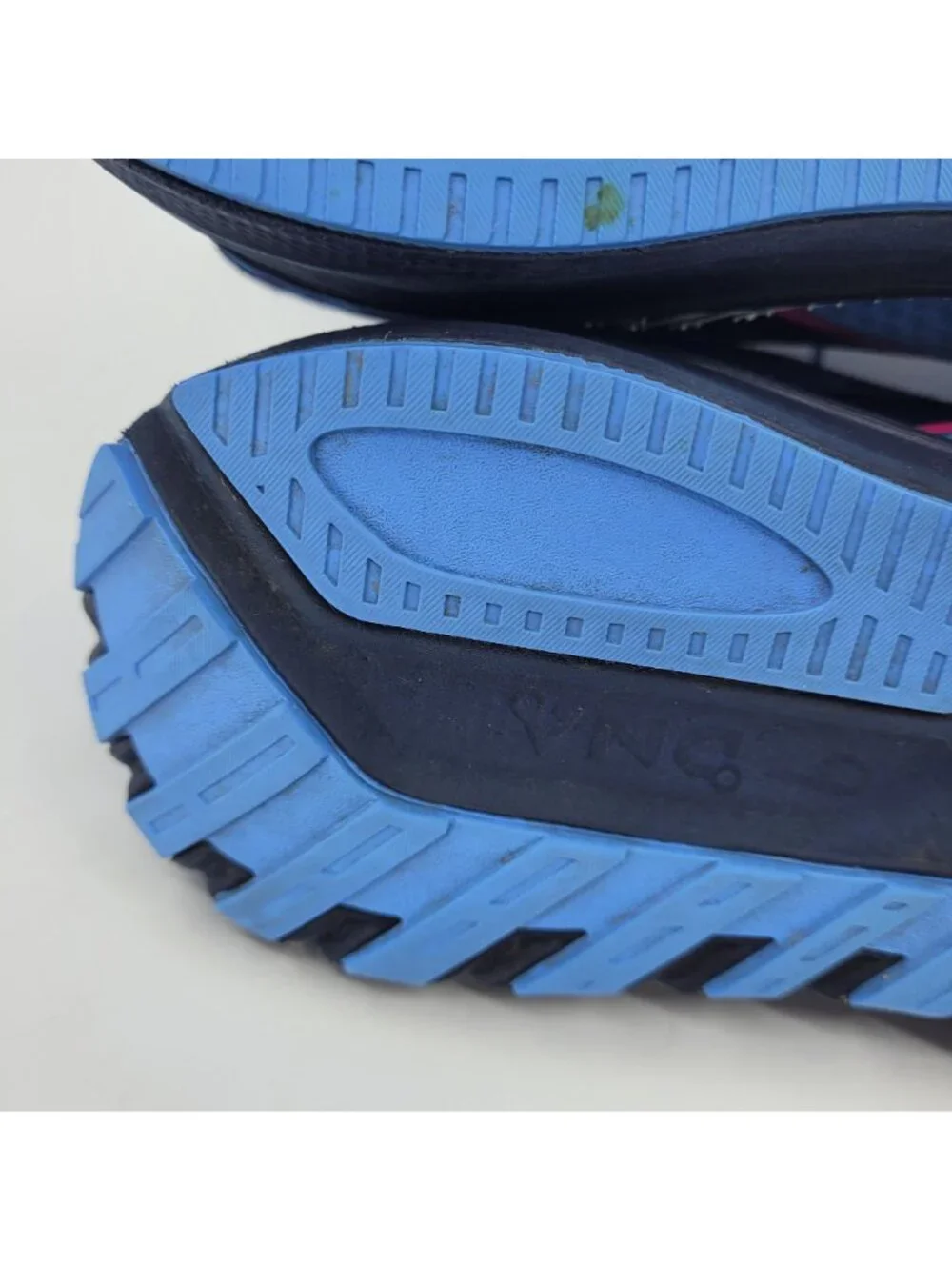 Brooks wear these