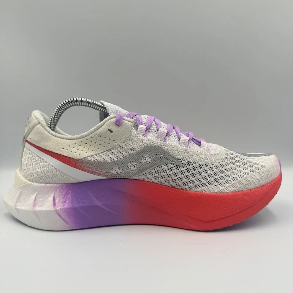 Saucony business present free