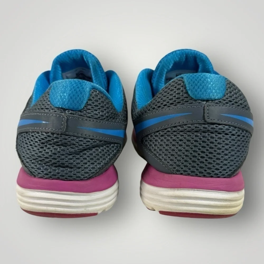 Nike gently used