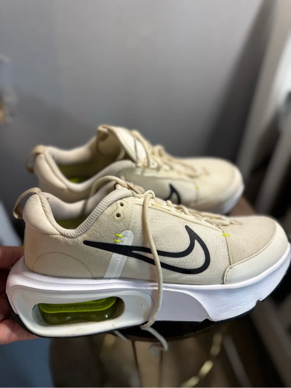 Nike air max interlock