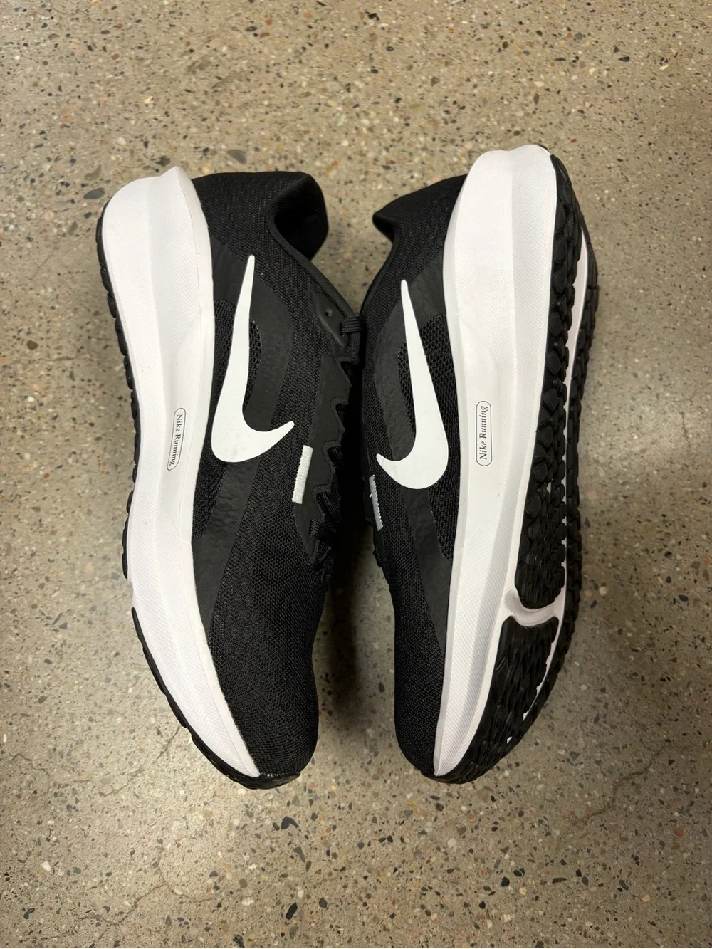 Nike Black and White women’s  Running Sneakers