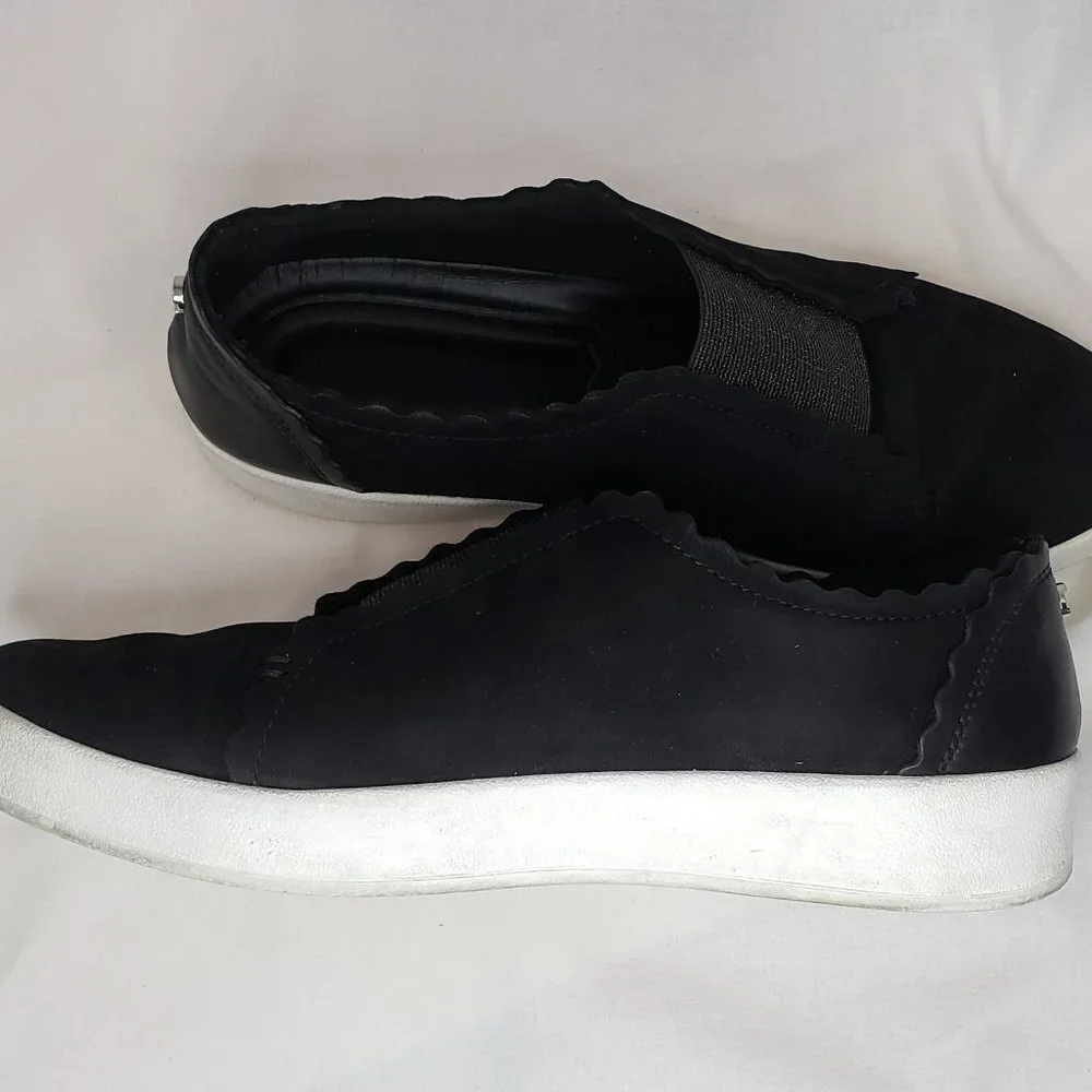Black Leather Cole Haan size 8 slip on sneaker