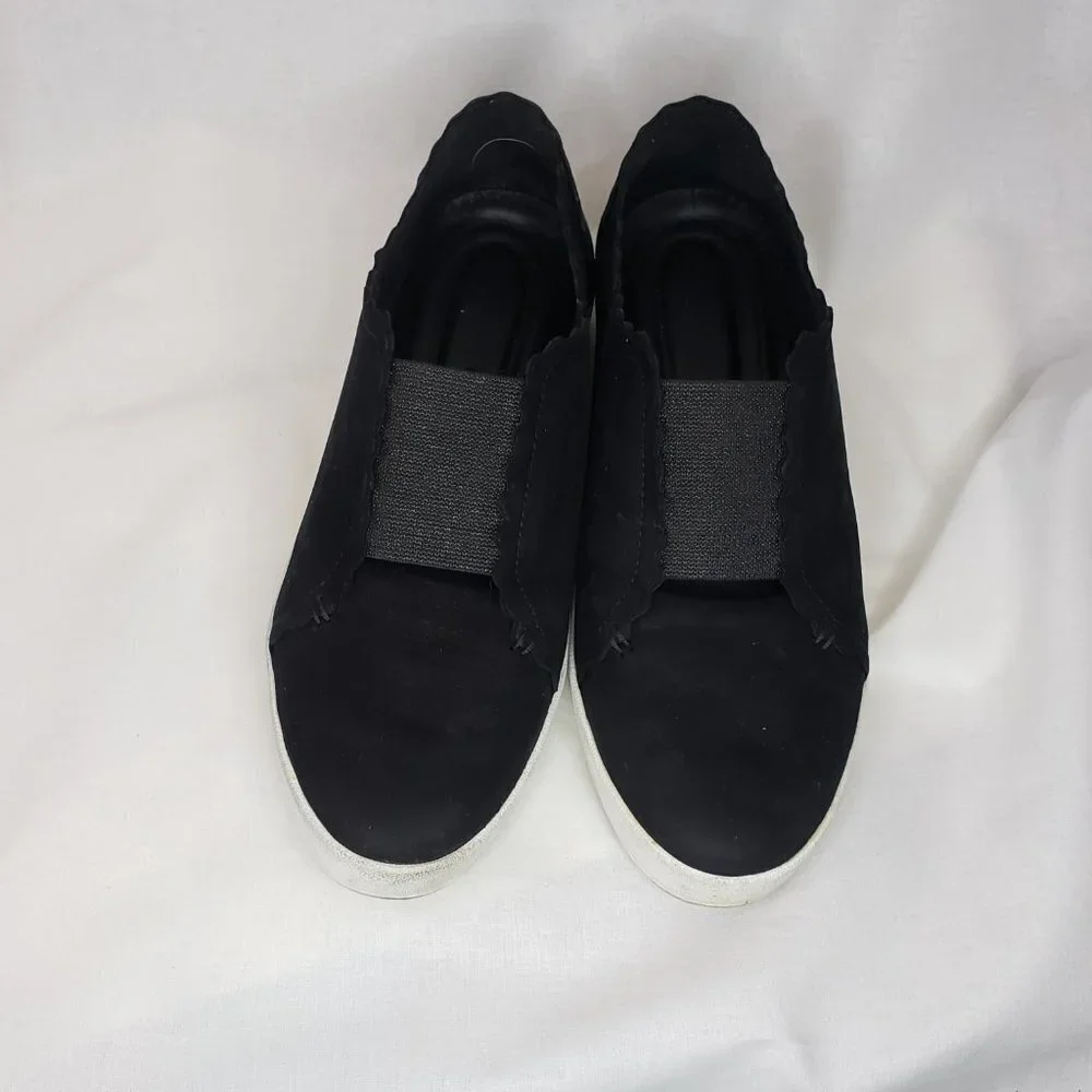 Black Leather Cole Haan size 8 slip on sneaker