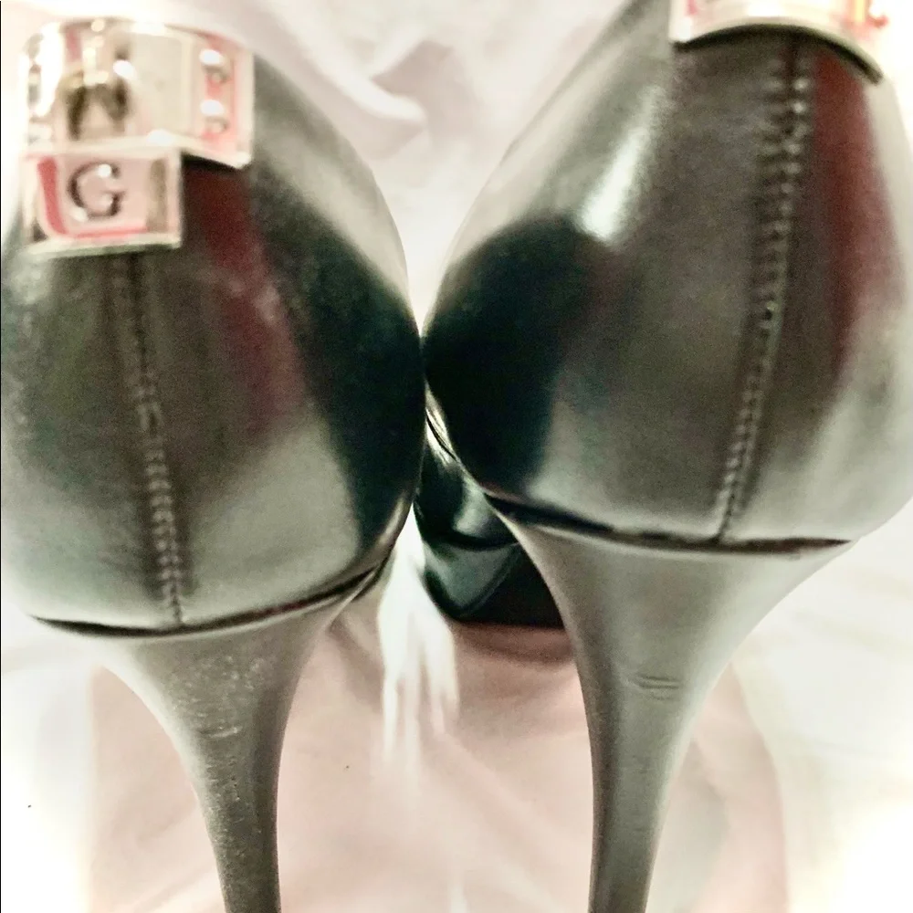 Guess sexy black
