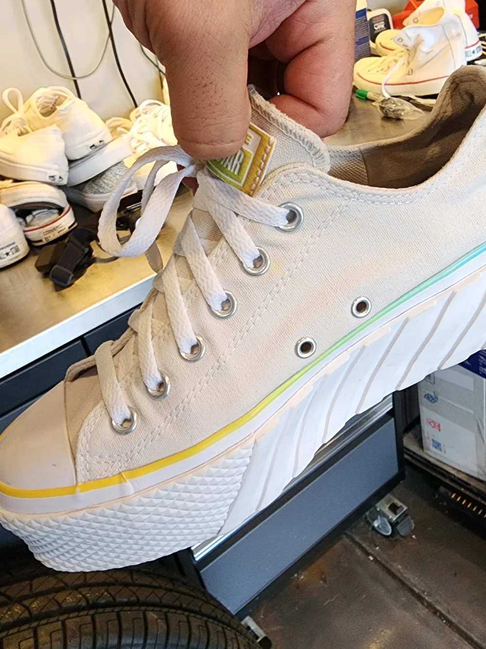 Converse lightly worn