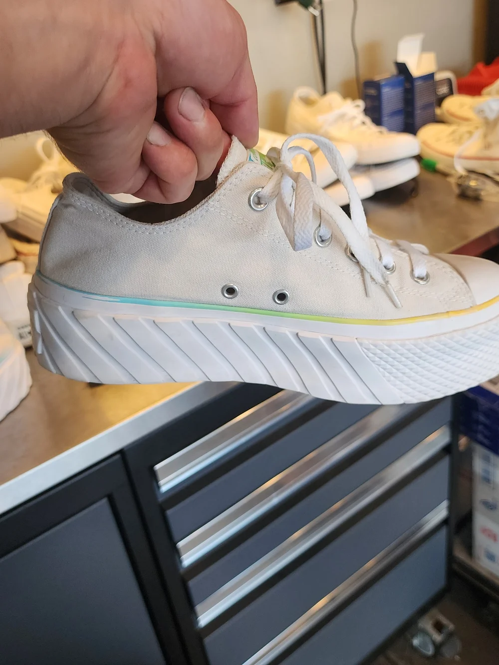 Converse lightly worn