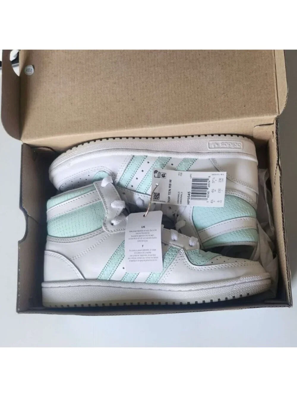 adidas snake texture