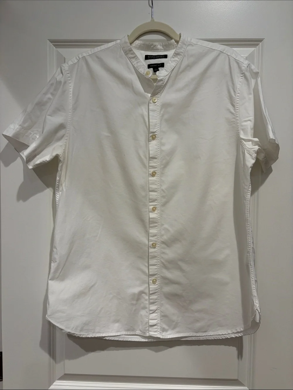 Banana Republic Men’s White Short Sleeve Button-Down Oxford Grant Fit Shirt, L