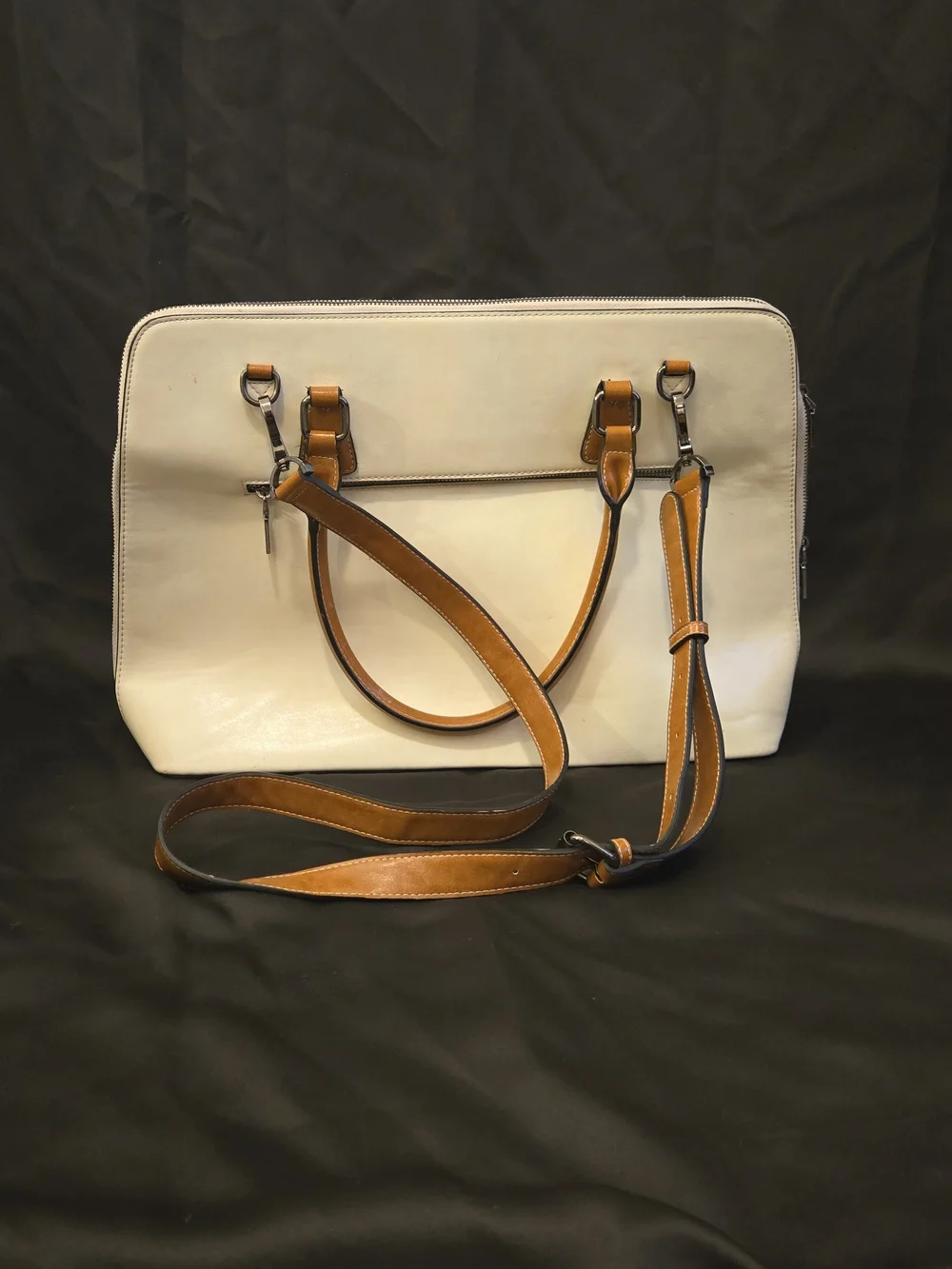 Cluci cream leather