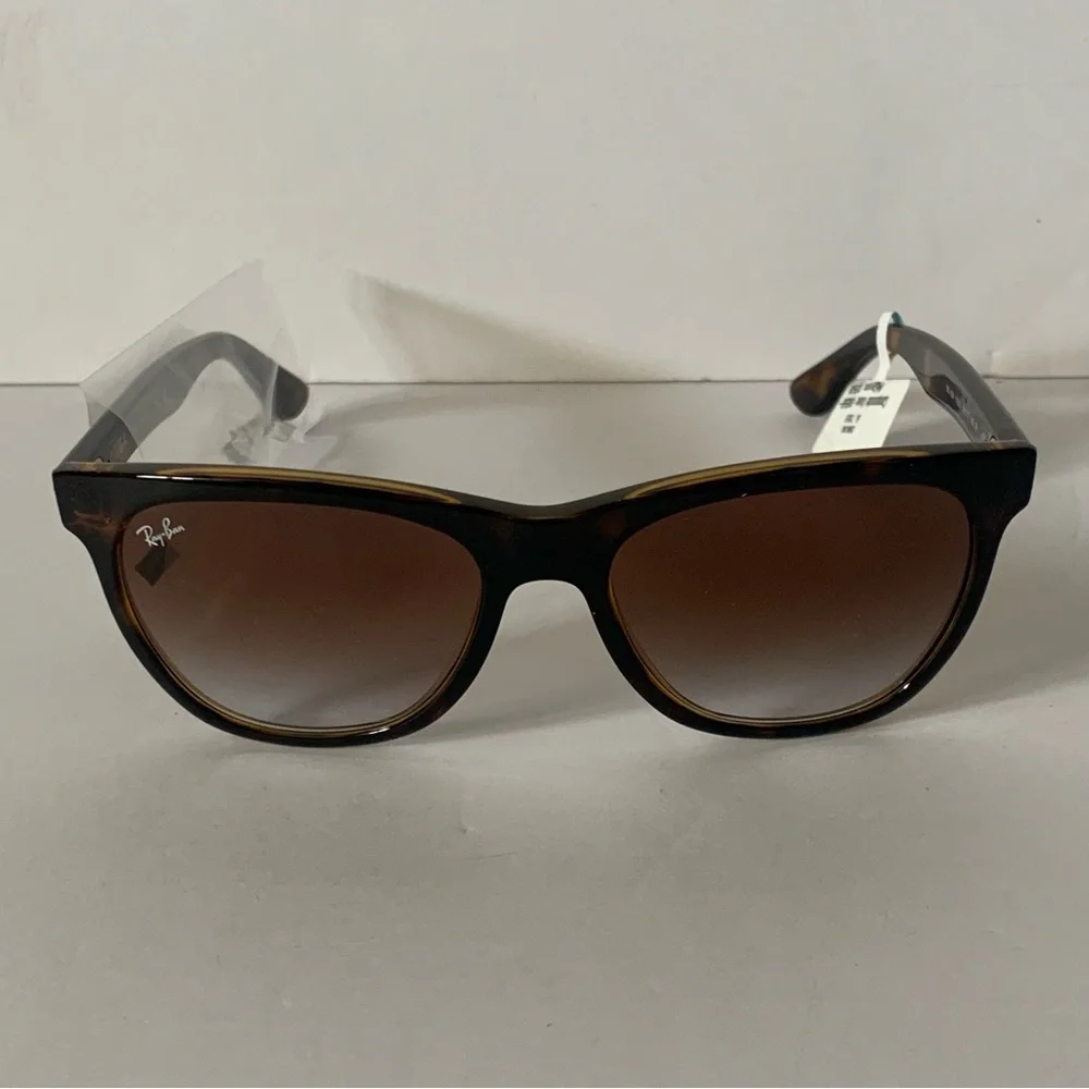 Ray-Ban prior item ban