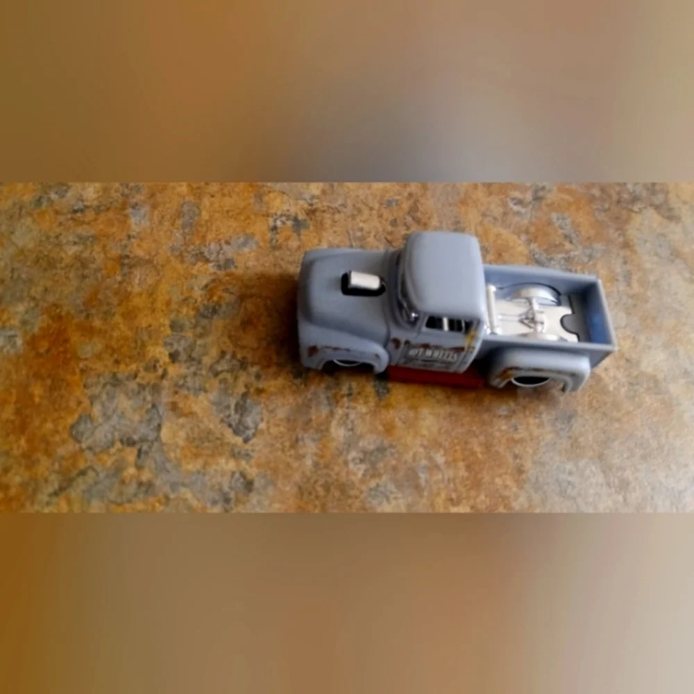 Hotwheels Gray Mini Truck Car Audio Accessory Display Model