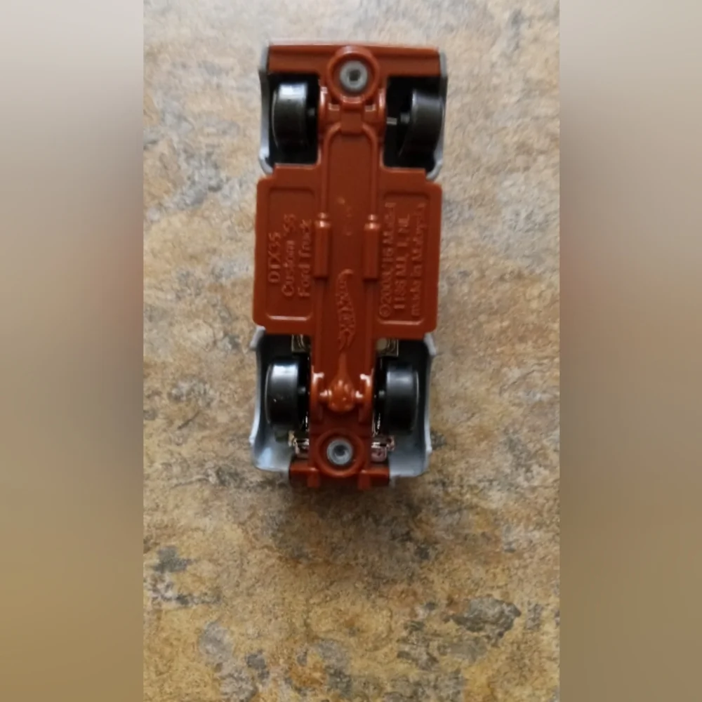 Hot Wheels compact gray