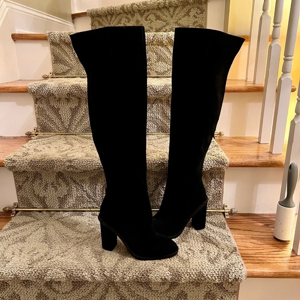 NWOB Gianni Bini Barrine OTK Over the Knee Black Suede Boots Size 6