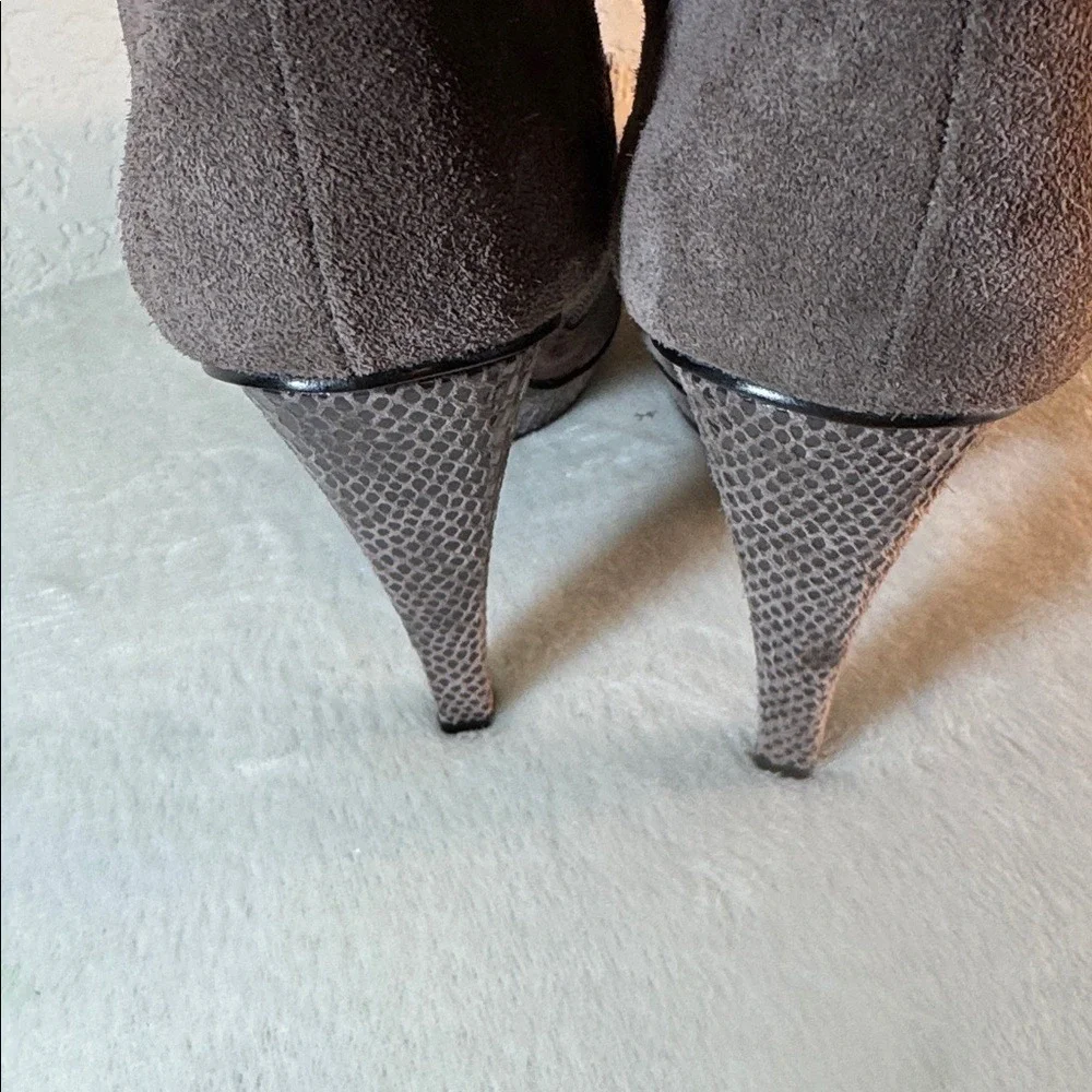 Bakers Grey Suede Over The‎ Knee Boots Snakeskin Platform Stiletto Heel 8.5B
