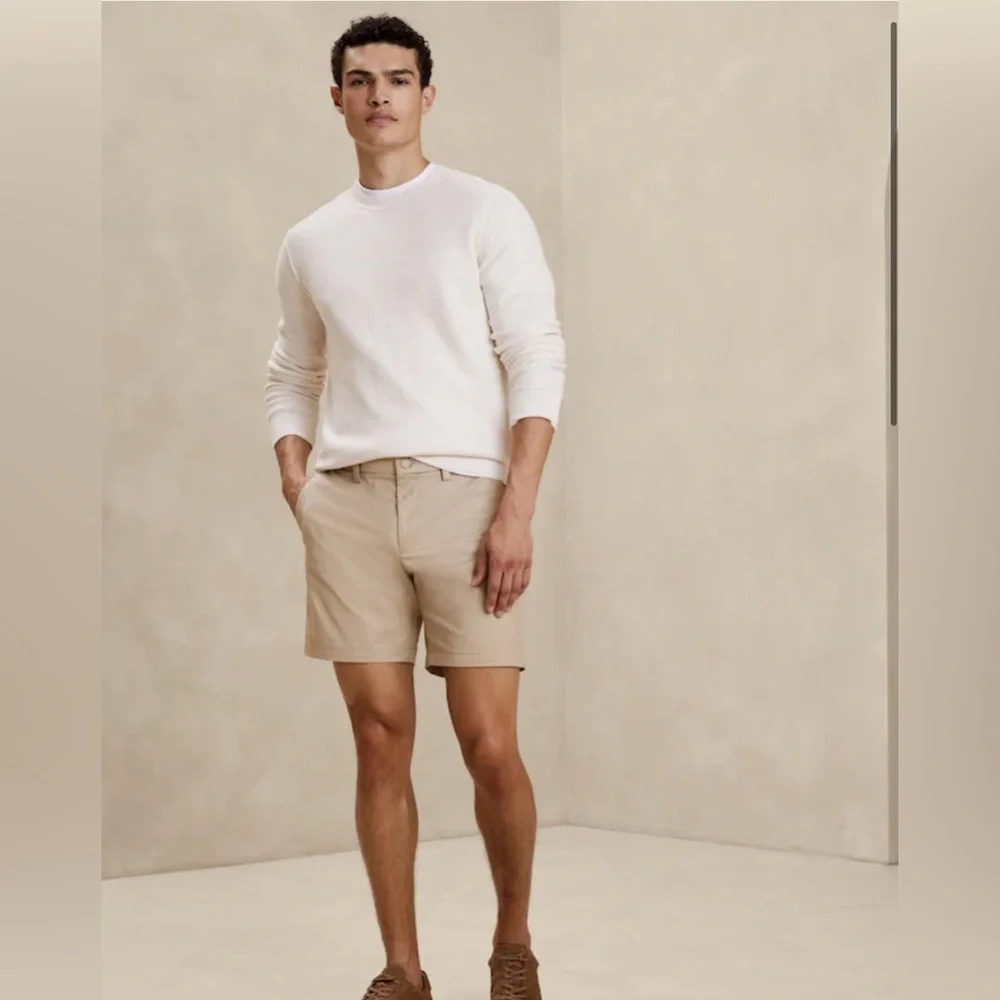 Banana Republic mens khaki shorts size 8‎
