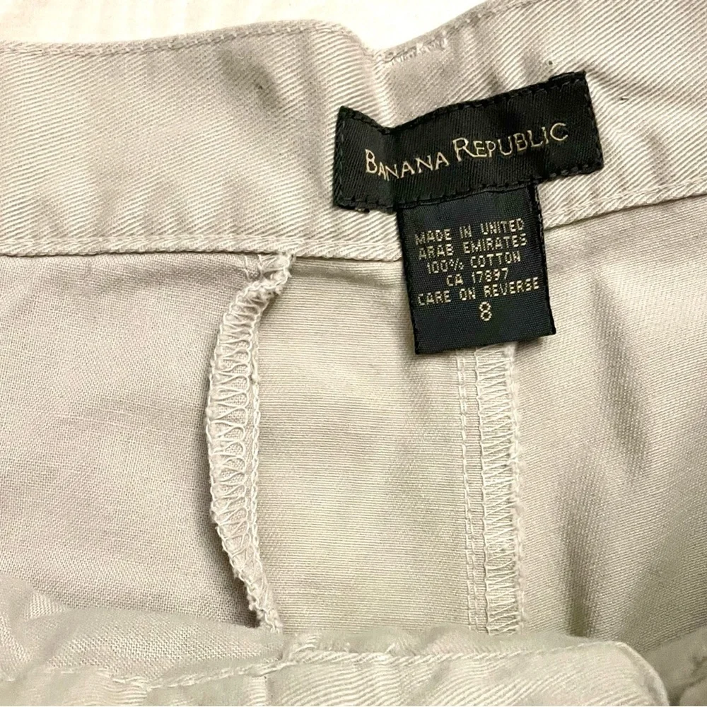 Banana Republic mens khaki shorts size 8‎
