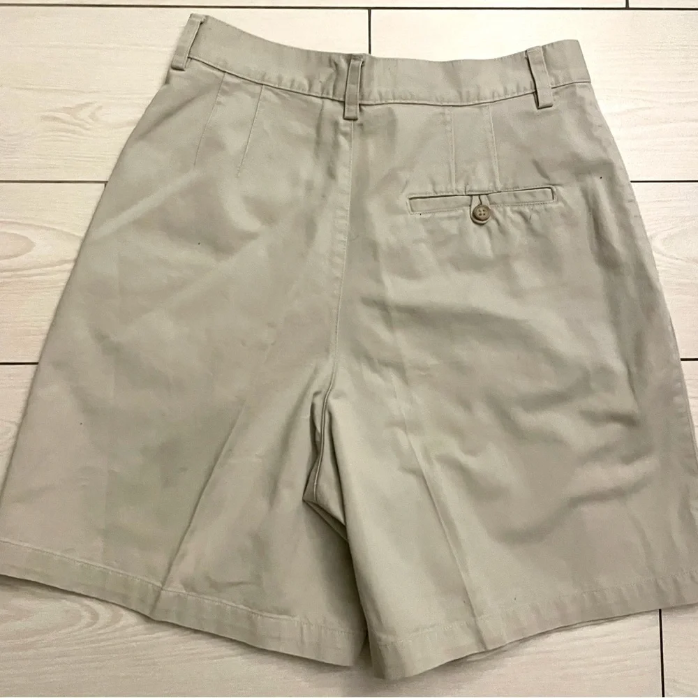 Banana Republic mens khaki shorts size 8‎