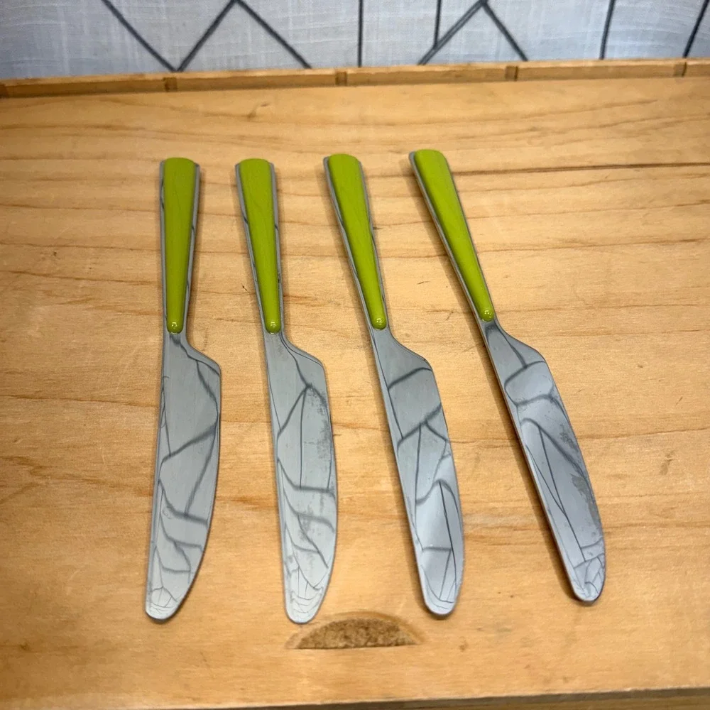 Fiesta Lemongrass Green Steak Knives Set of 4 Stainless‎ Steel Serrated W-16 9