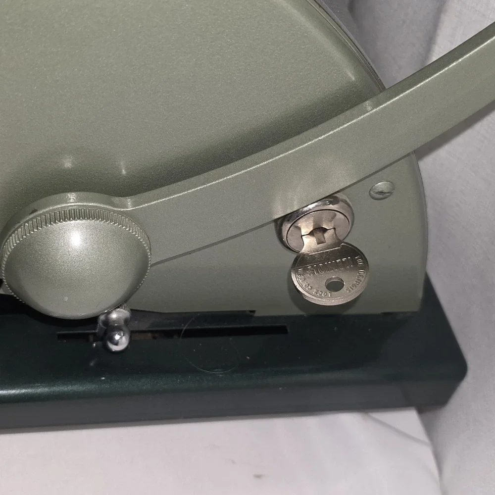 N/A holds 20th used