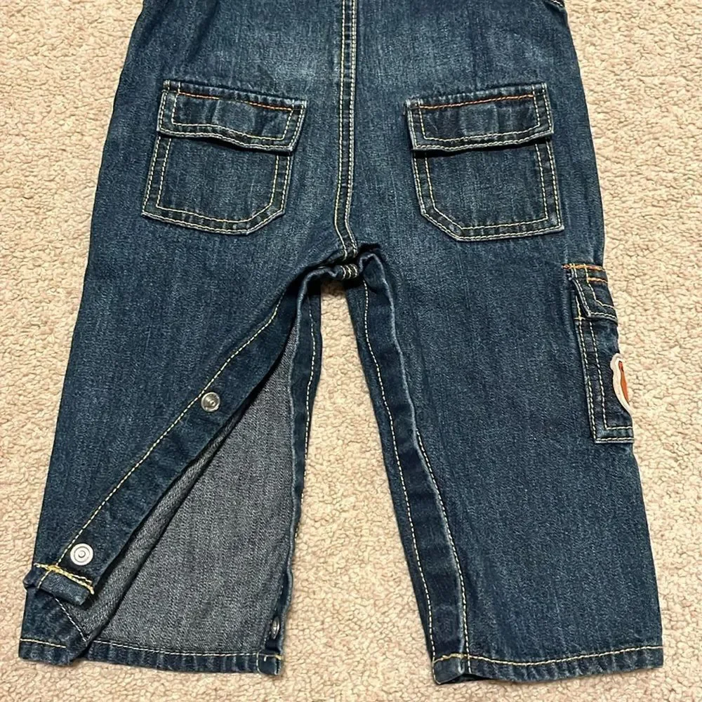 OSHKOSH BOYS SIZE 9 MONTHS OVERALLS
