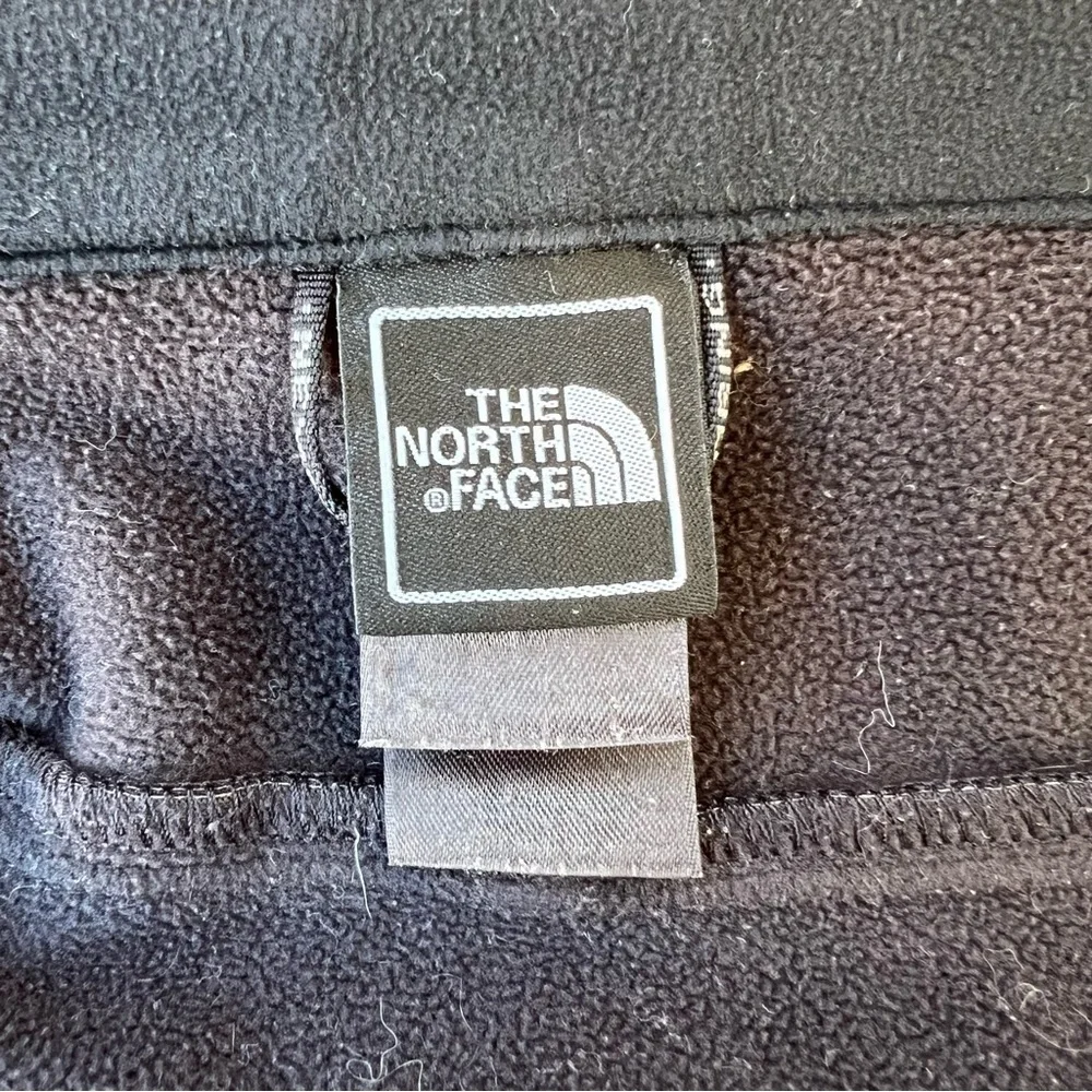 The North Face used velcro