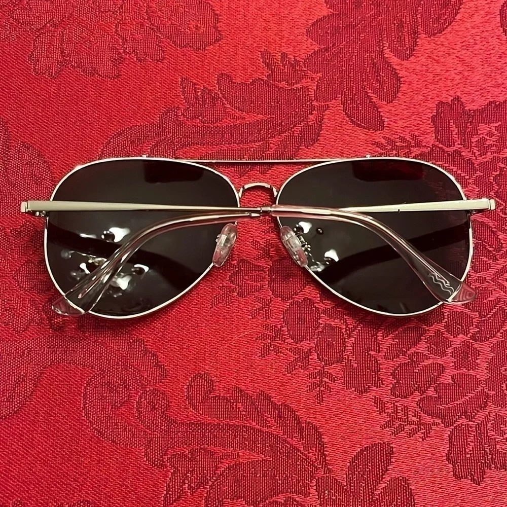 Floats classic aviator