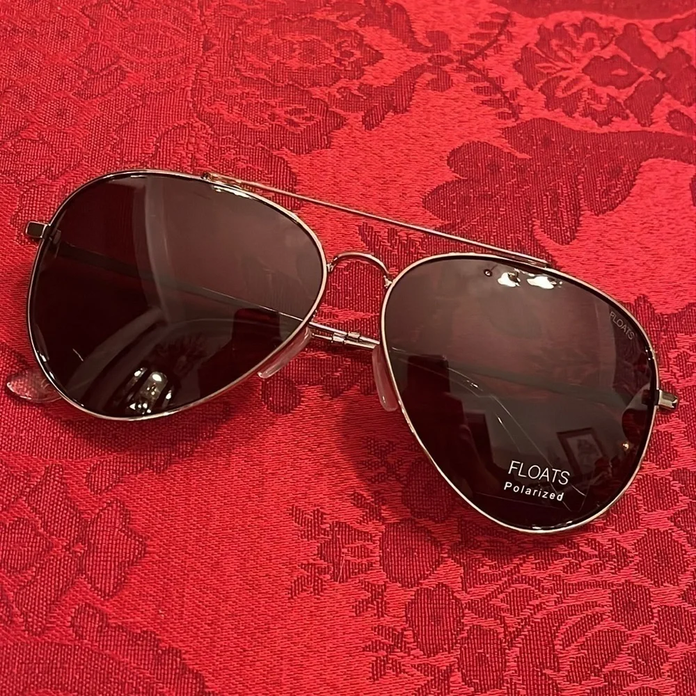 Floats classic aviator