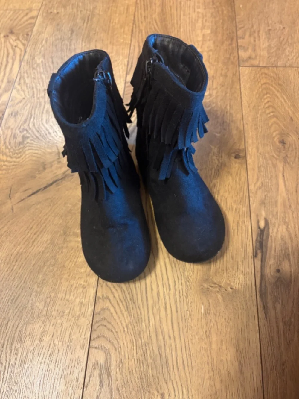 Jumping Beans Fringe Toddler Boots – Size 8 – Great Condition