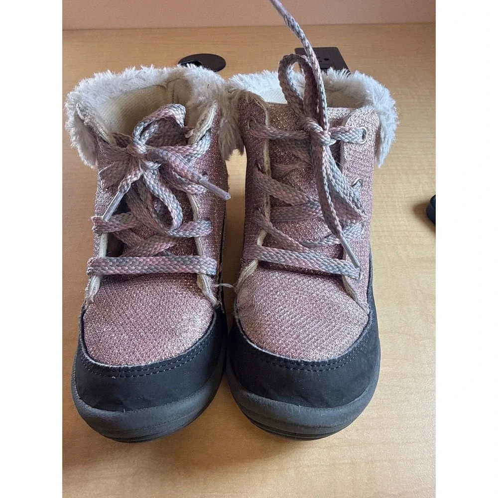 OshKosh Bgosh Joyita Pink Glitter Faux Fur Winter Boots Kids Size 9M Sparkle‎