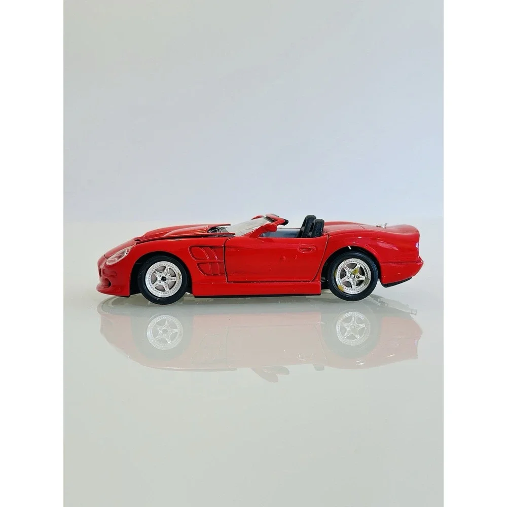 Bburago Red 1999 Shelby Series 1 Red 1:24 Scale Gold Collection