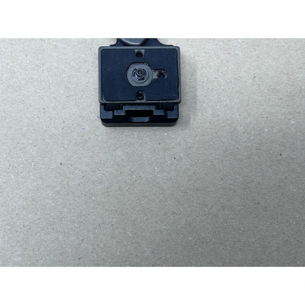 Manfrotto 323 RC2 System Quick Release Adapter with Plate