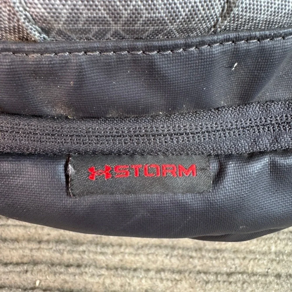 Under Armour side dry athletes
