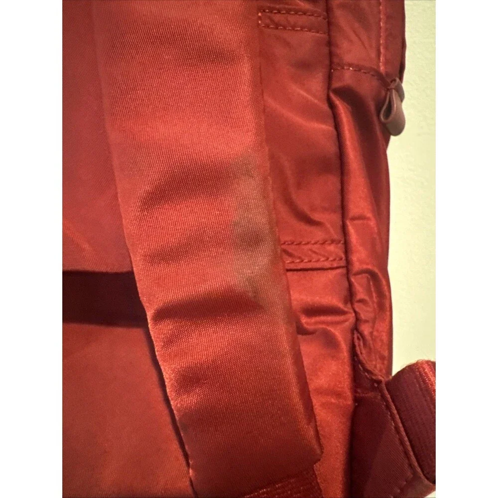 Tumi exterior maintaining minor